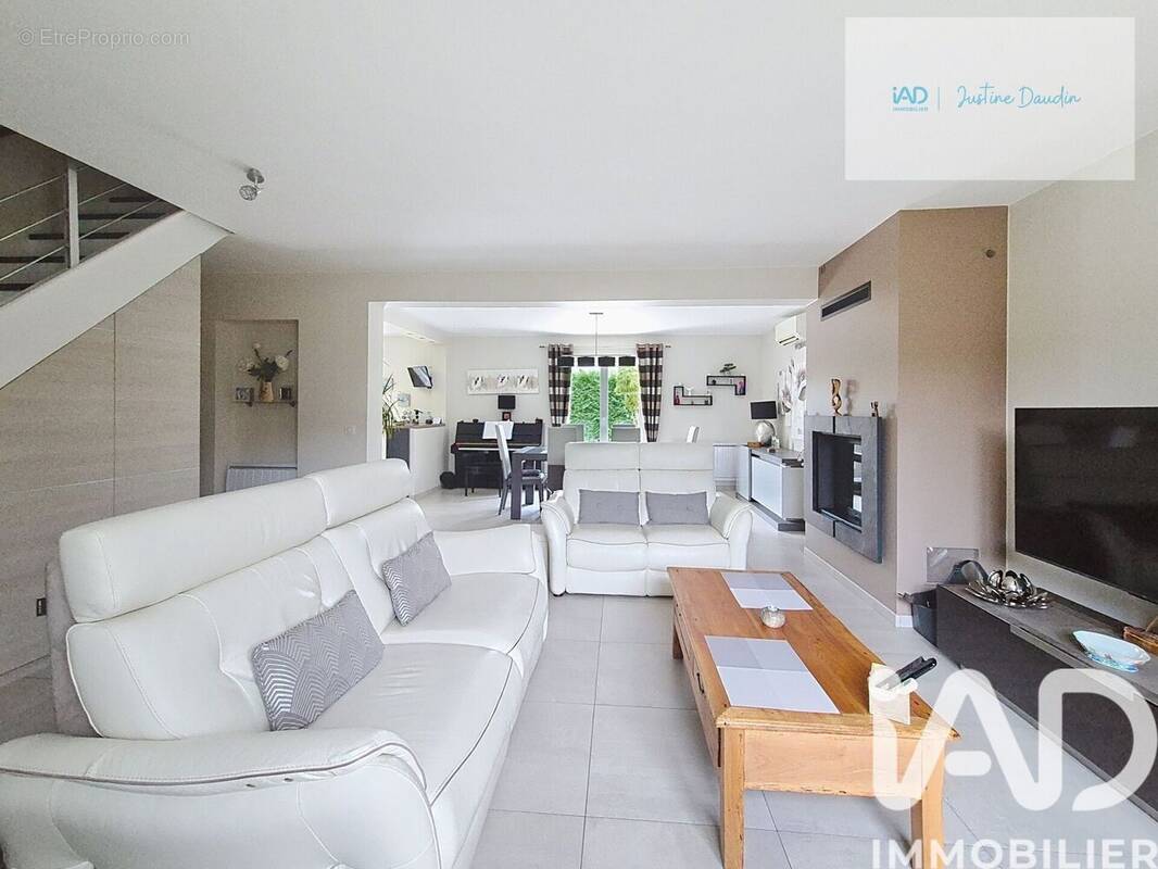 Photo 1 - Maison à SAINT-FARGEAU-PONTHIERRY