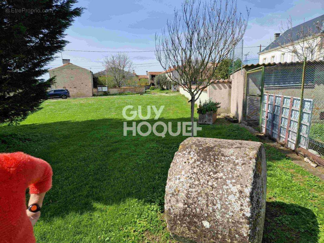 Maison à BREUIL-LA-REORTE