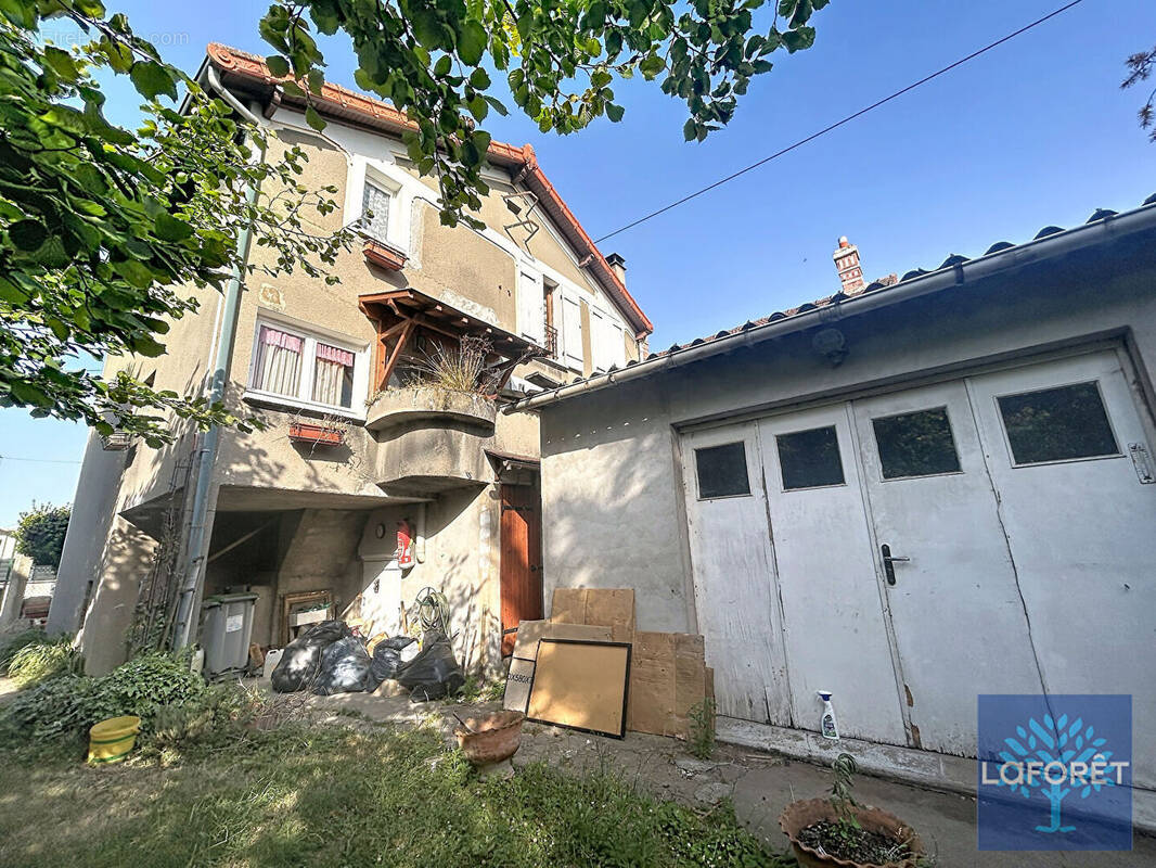 Maison à VIGNEUX-SUR-SEINE