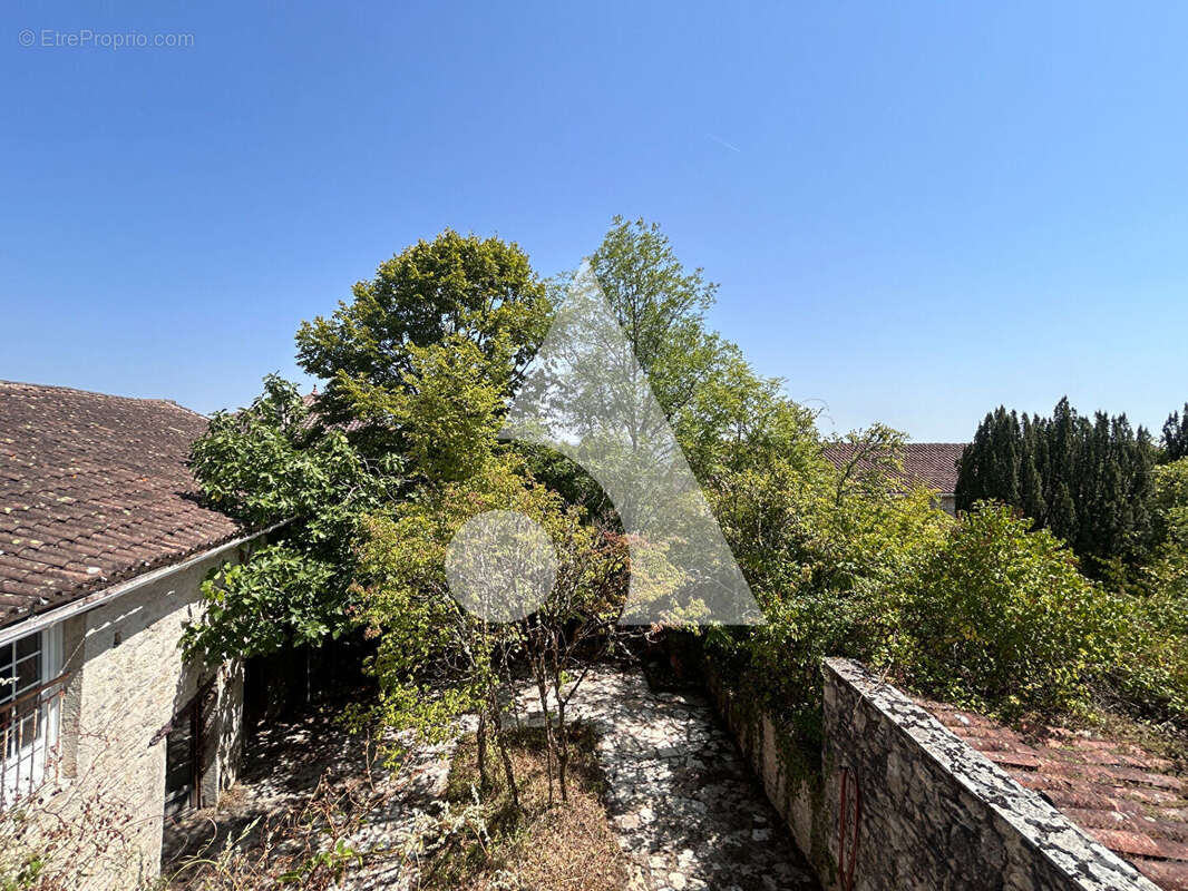 Maison à LAMAGDELAINE