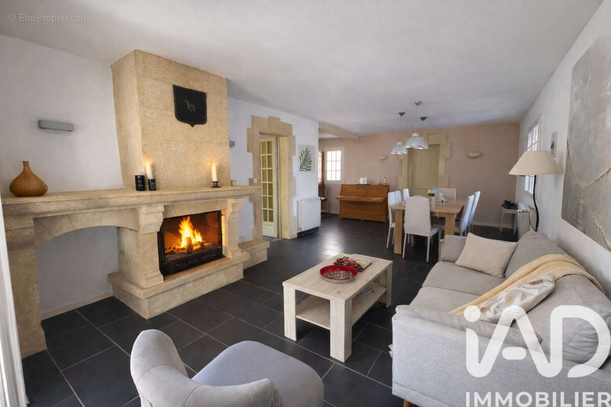 Maison 190 m² à Sernhac  - photo 8