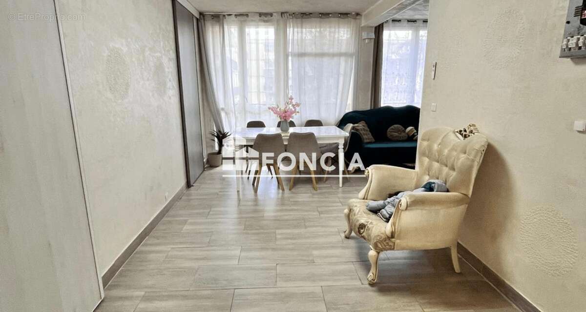 Appartement à CROSNE