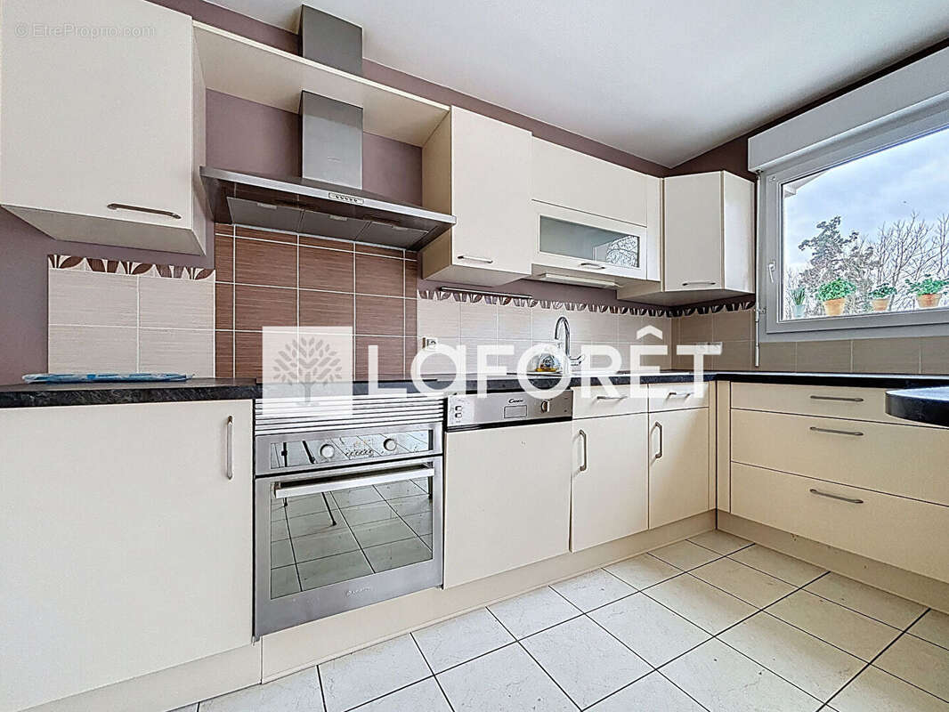 Appartement à DAMMARIE-LES-LYS