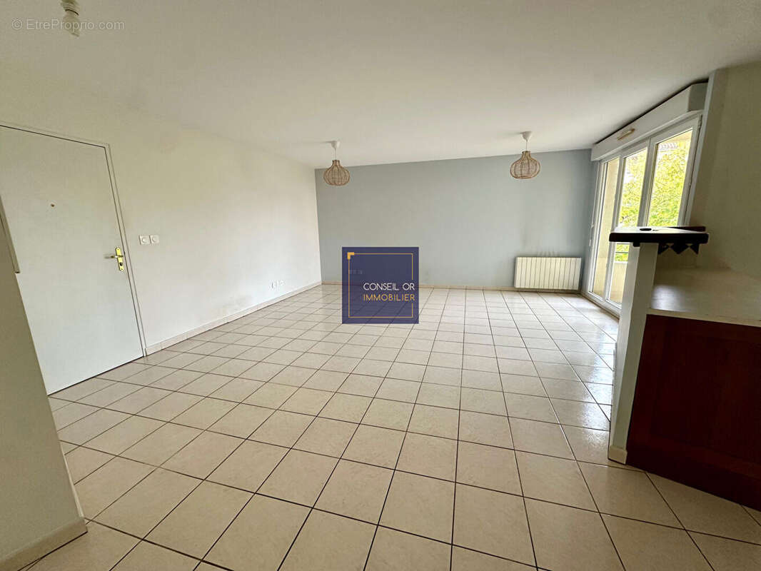 Appartement à OULLINS