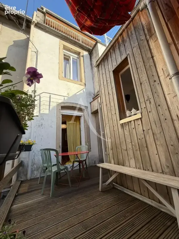 Immeuble de 1900 à Épinal : grand appartement, local et terrasses - photo 5