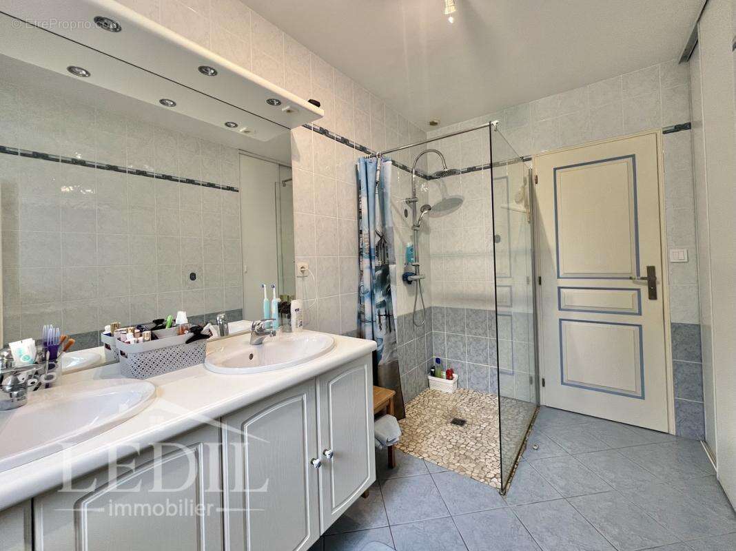 Maison à CASTELJALOUX