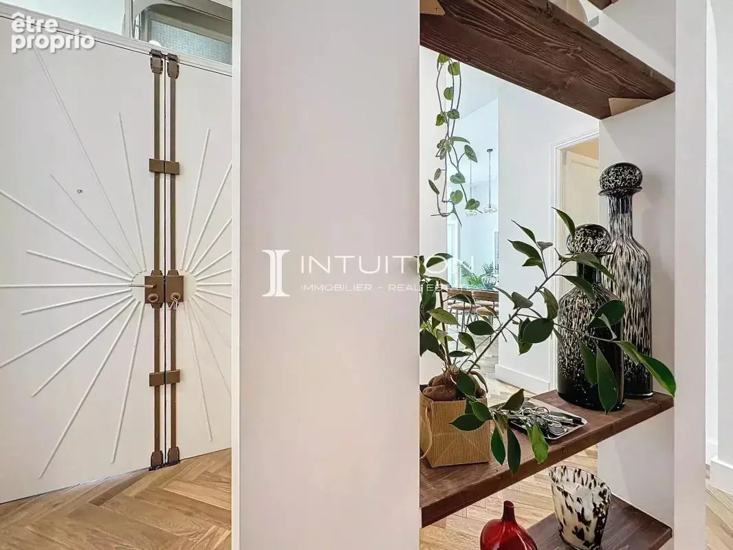 Antibes - Centre : Vaste appartement bourgeois avec terrasse - photo 13