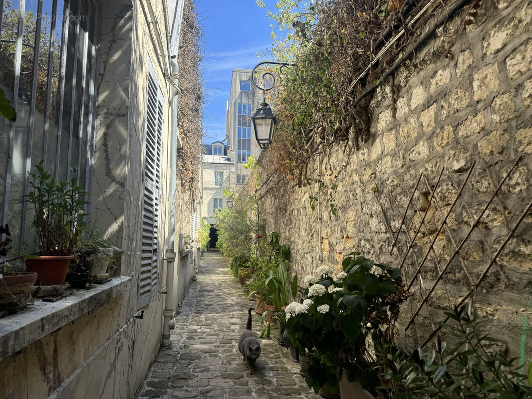 Appartement à PARIS-14E