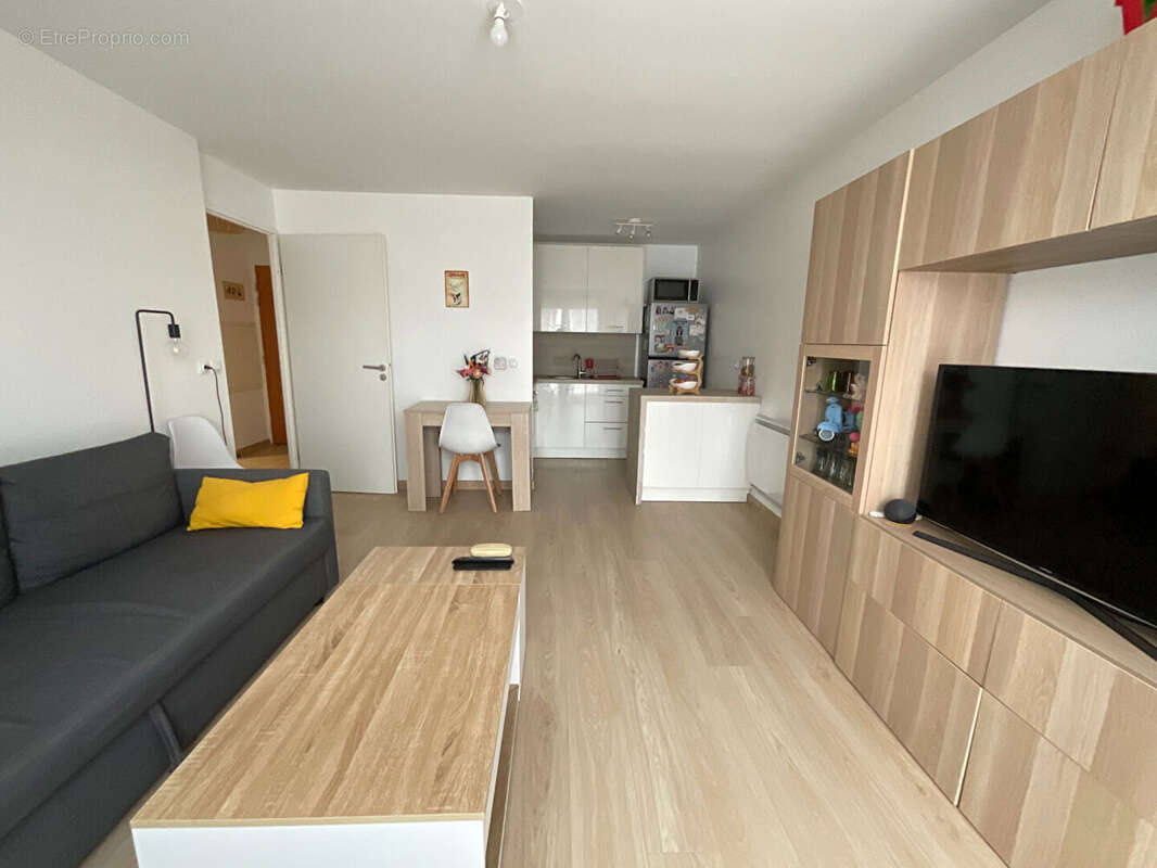 Appartement à CHANTELOUP-LES-VIGNES
