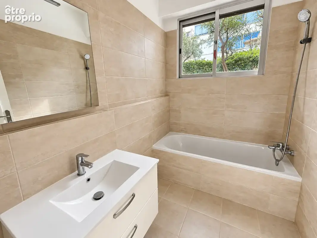 Nice rimiez   un air de maison pour ce 4 pièces avec jardin de 500 m2 - photo 7