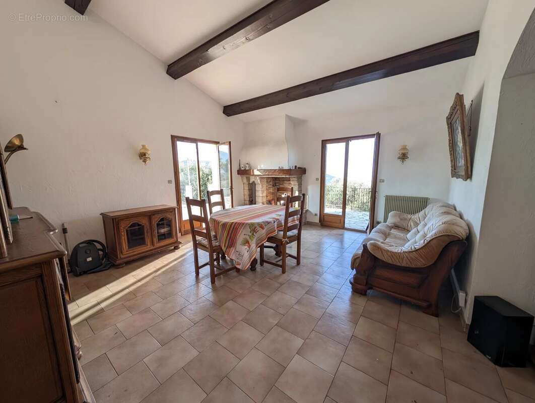 Maison à DRAP