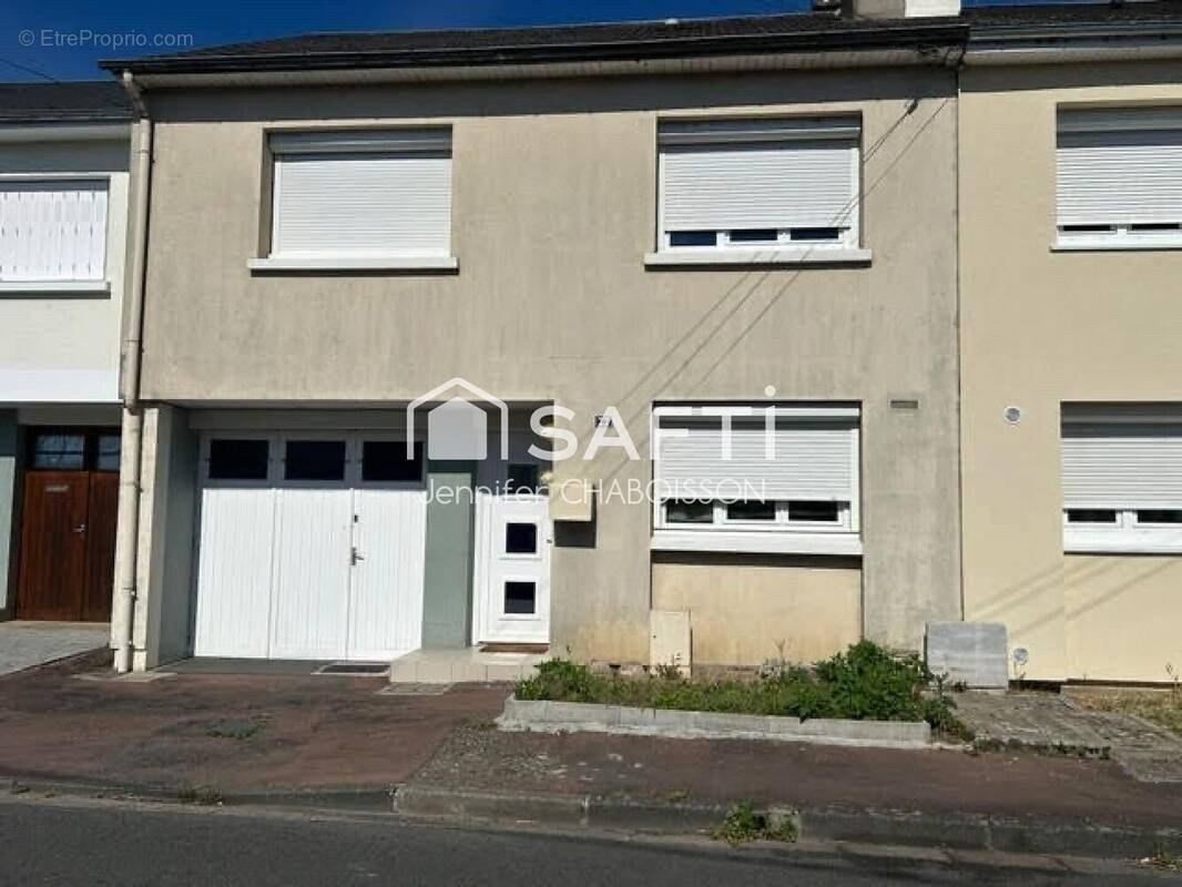 Photo 1 - Maison à CHATELLERAULT