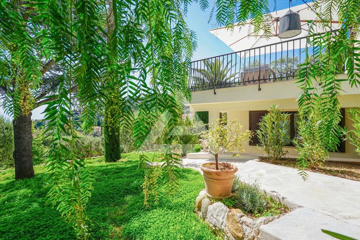 Maison à ROQUEBRUNE-CAP-MARTIN