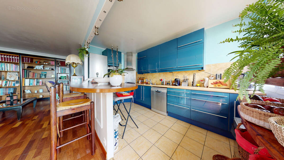 Appartement à HOUILLES