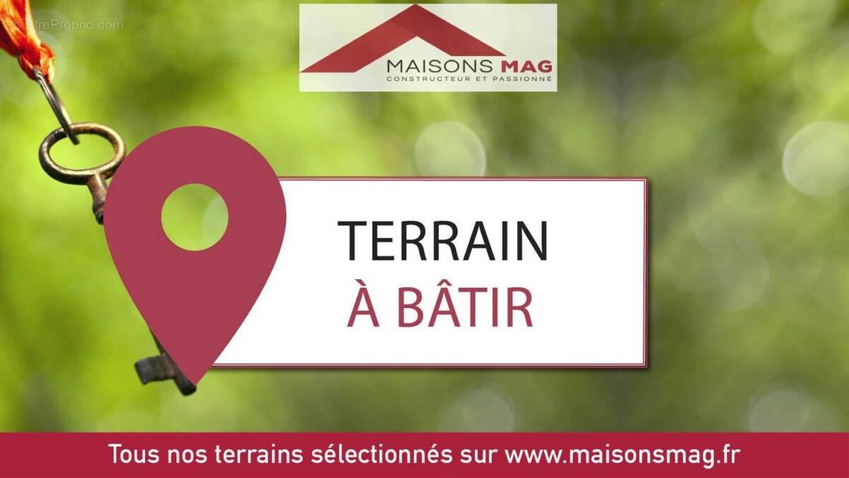 Terrain à CREUZIER-LE-VIEUX