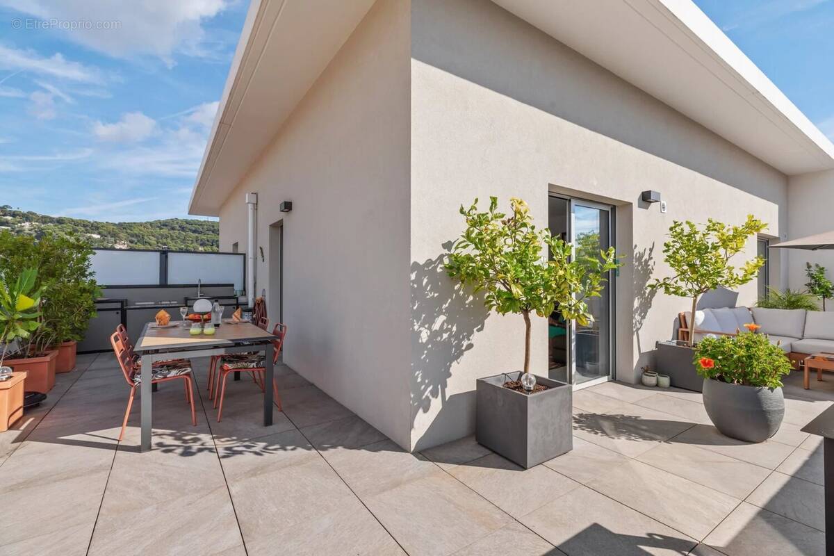 Appartement à LE CANNET