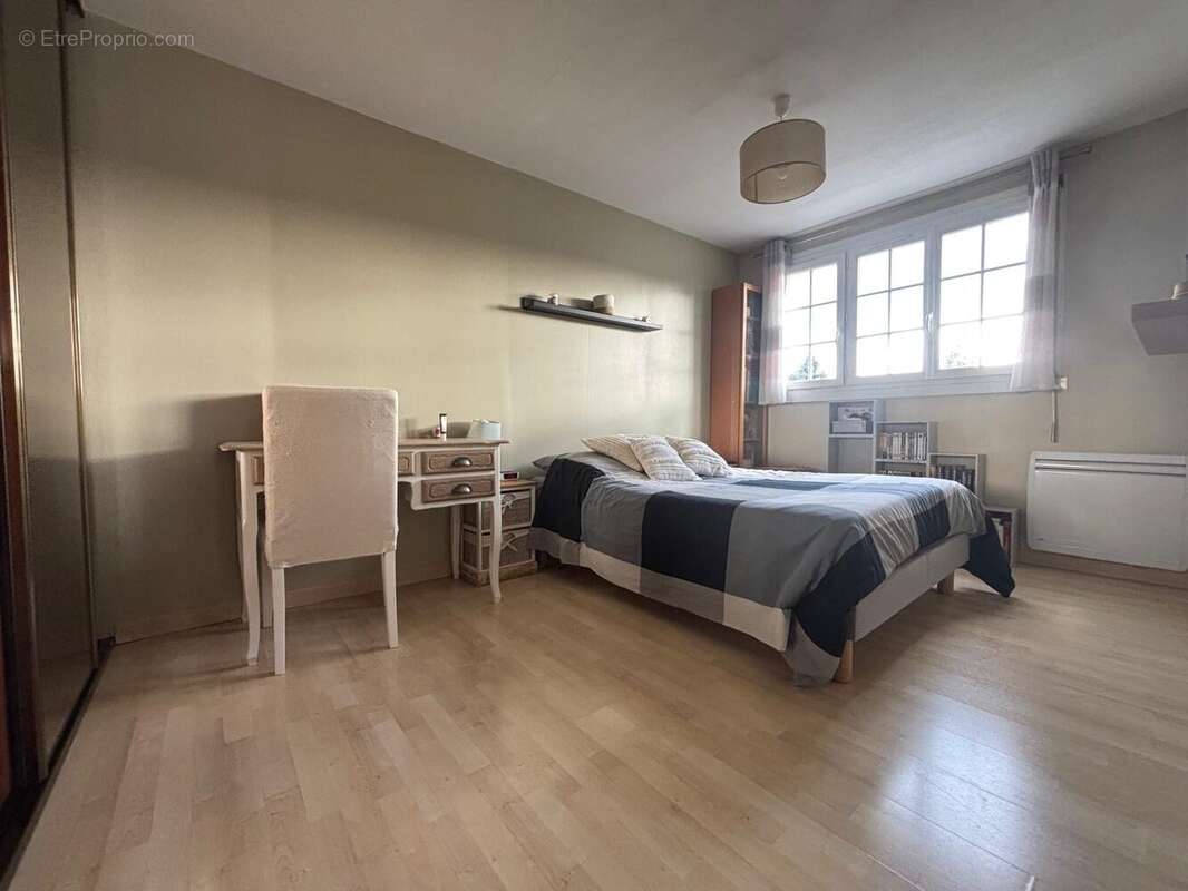 Maison à SAINT-PIERRE-DU-PERRAY