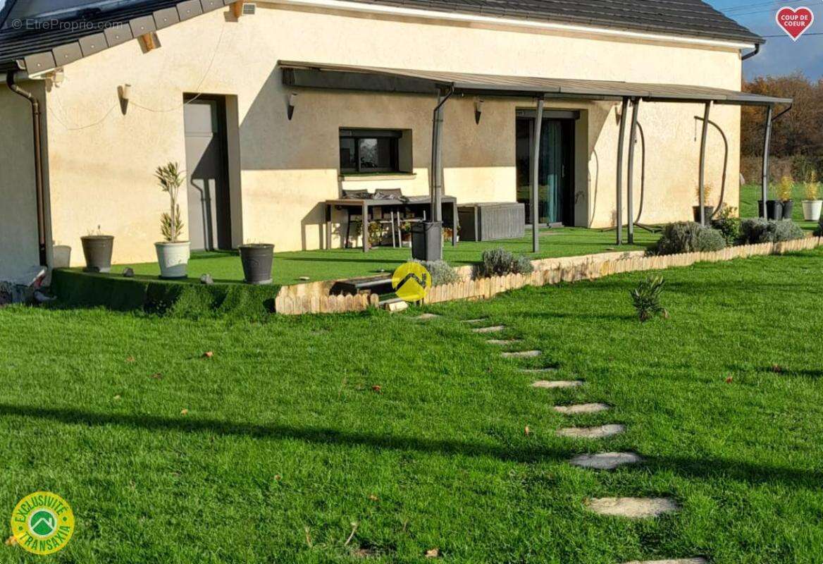 Maison à DOMPIERRE-SUR-BESBRE