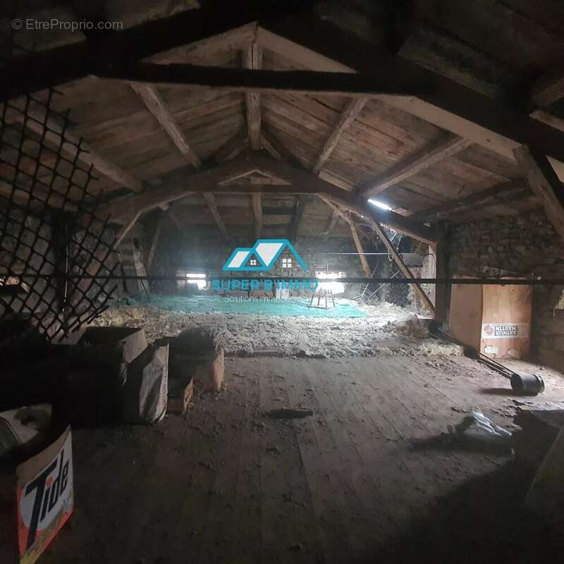 Maison à MAZEYRAT-D&#039;ALLIER