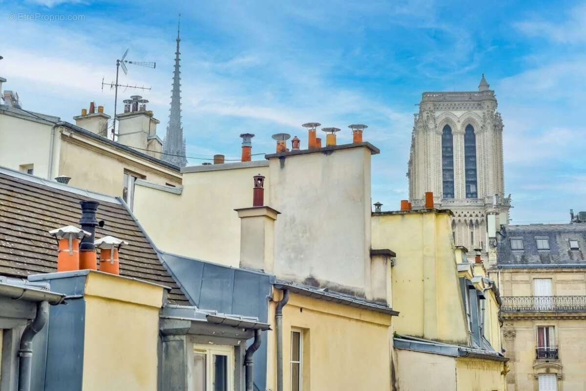 Appartement à PARIS-4E