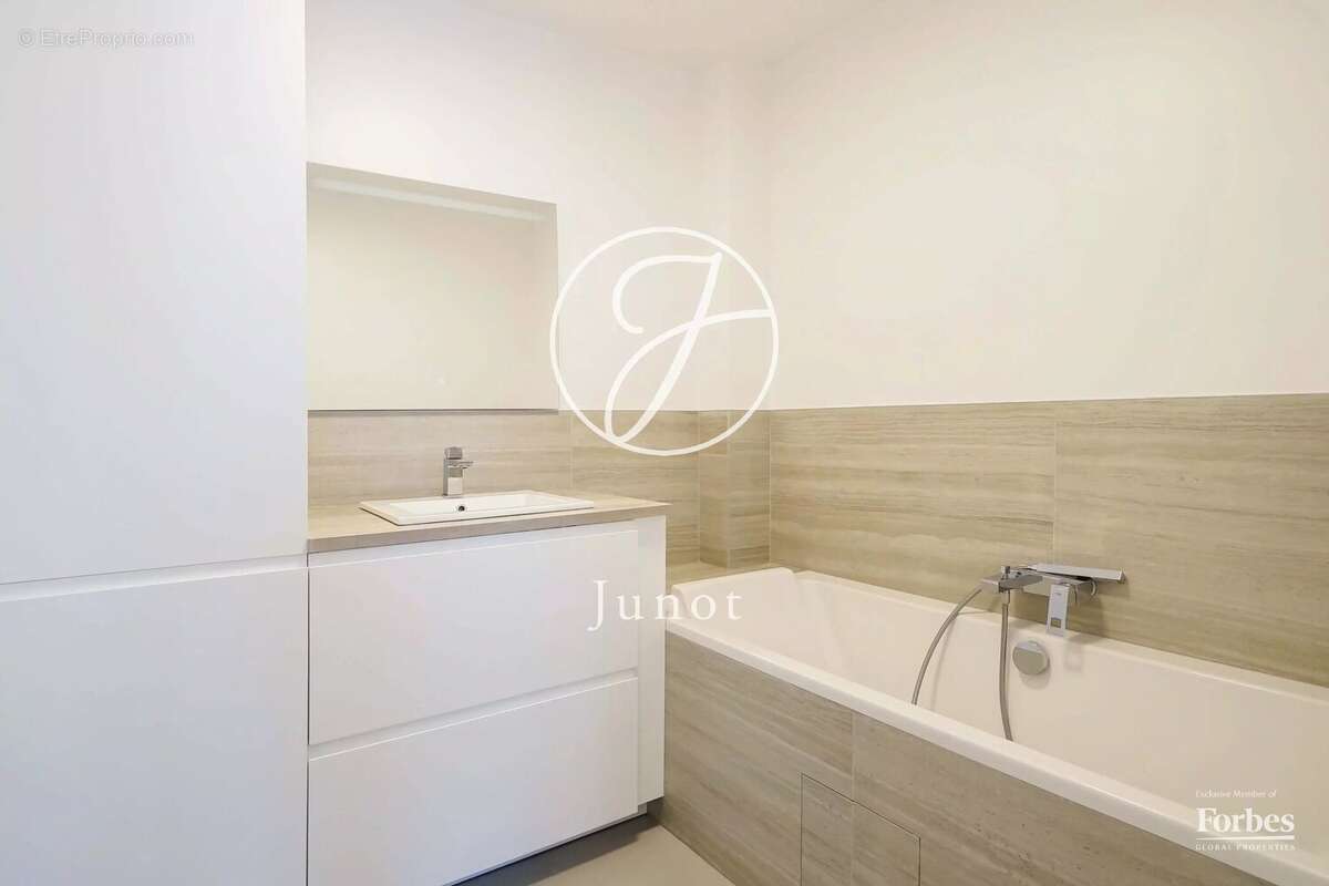 Appartement à PARIS-9E