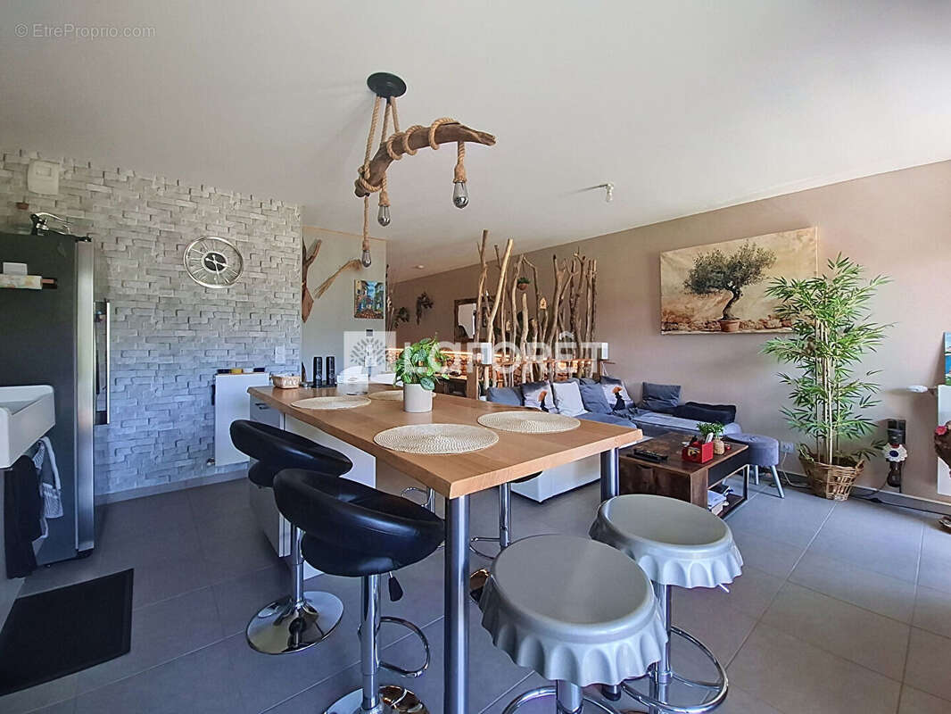 Appartement à COGNIN