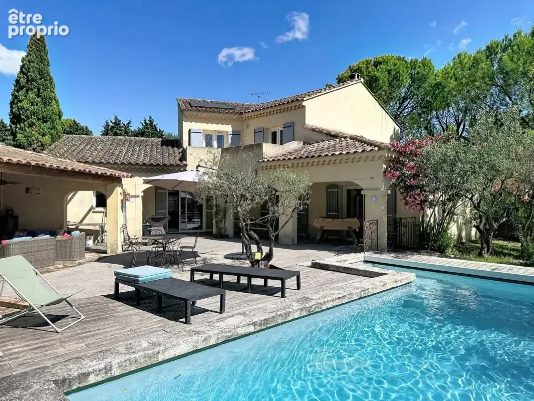 Photo Maison à Althen-Des-Paluds au prix de 639 000€