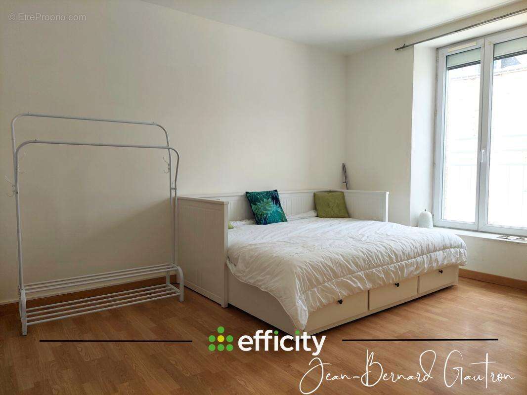 Maison à SAINT-NICOLAS-DU-PELEM