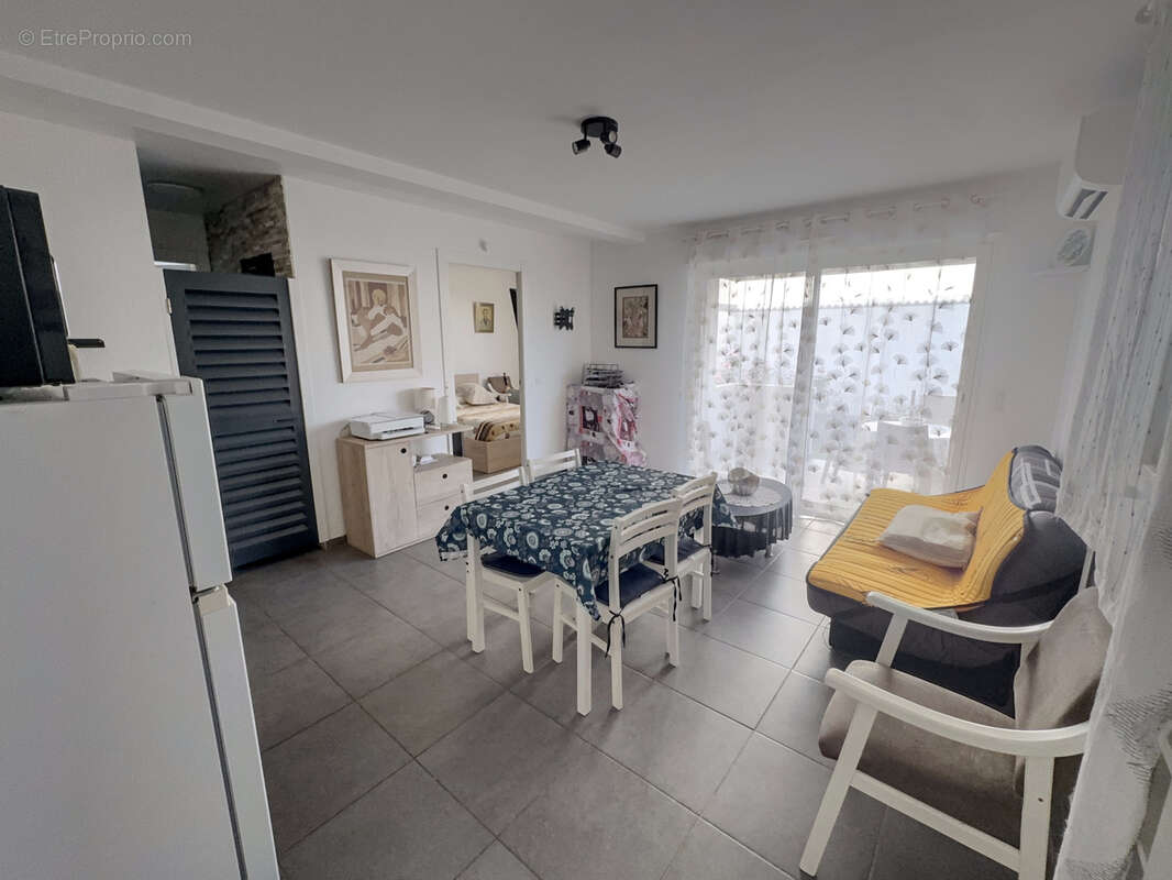 Appartement 34 m² à Santa-Lucia-Di-Moriani  - photo 4