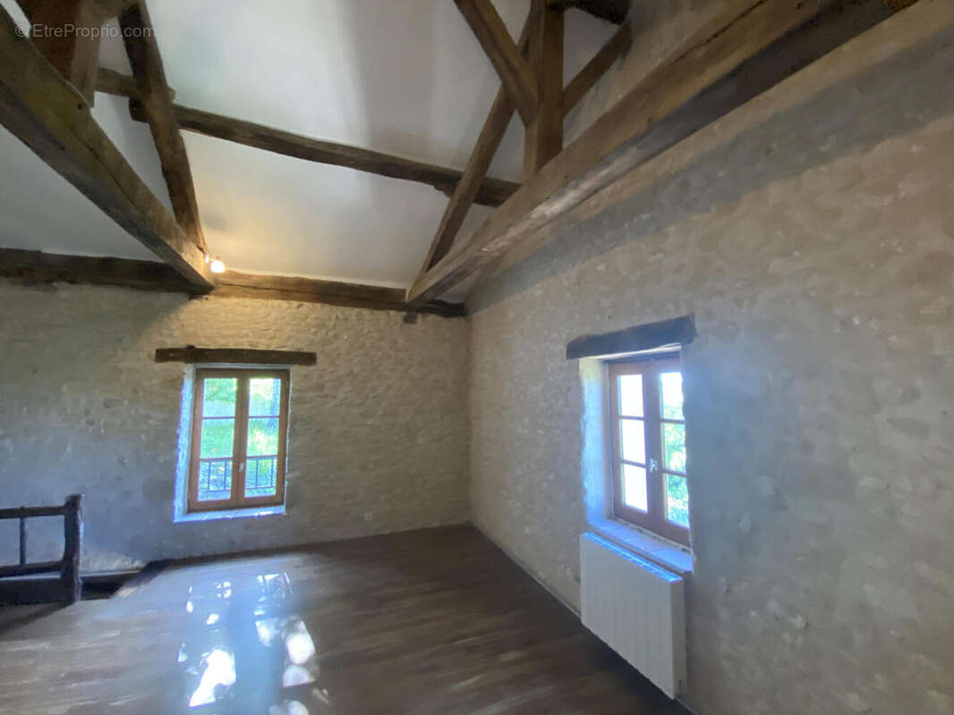 sejour - Maison à MONTMOREAU-SAINT-CYBARD