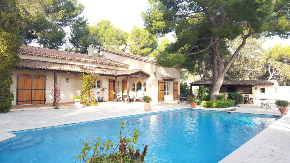 Maison à VALLAURIS
