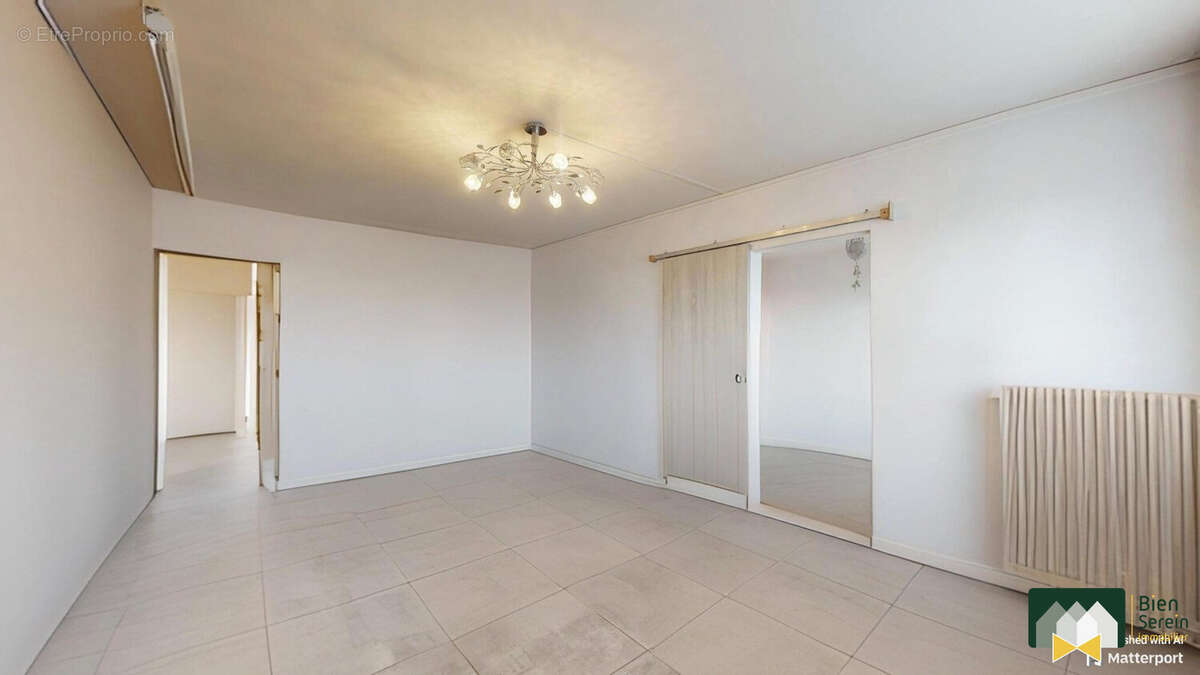 Appartement à MAINVILLIERS