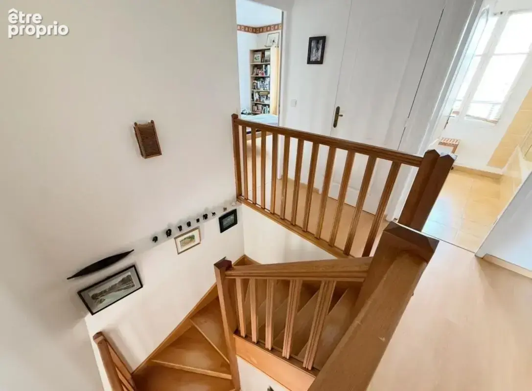 THOIRY Maison familiale 4 chambres avec jardin - photo 8