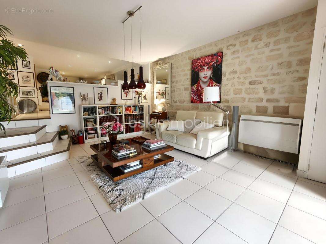 Appartement à HARDRICOURT