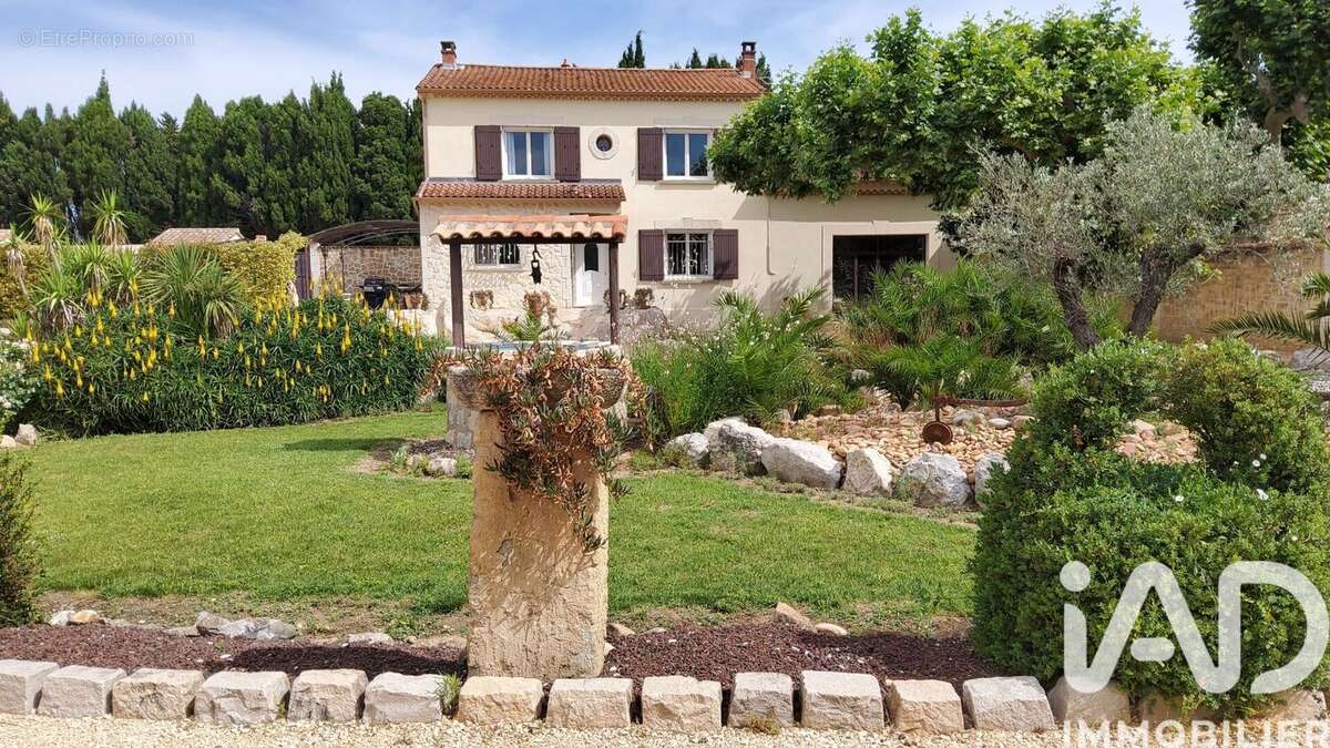 Photo 2 - Maison à EYRAGUES