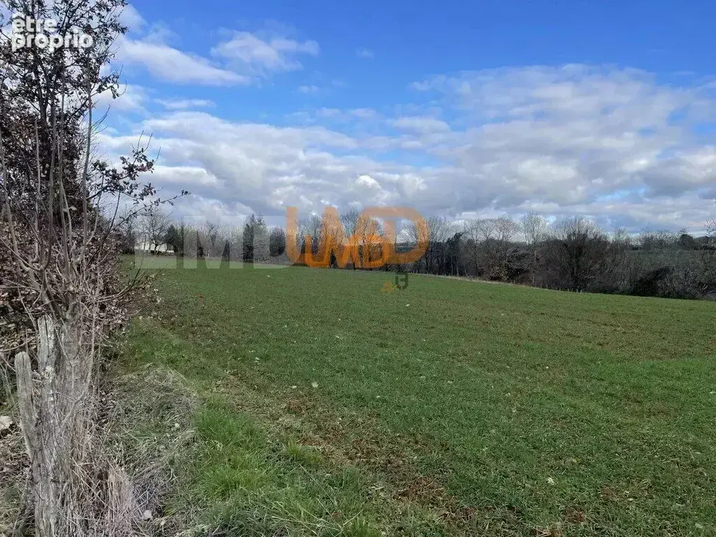 Terrain à SAIGNES