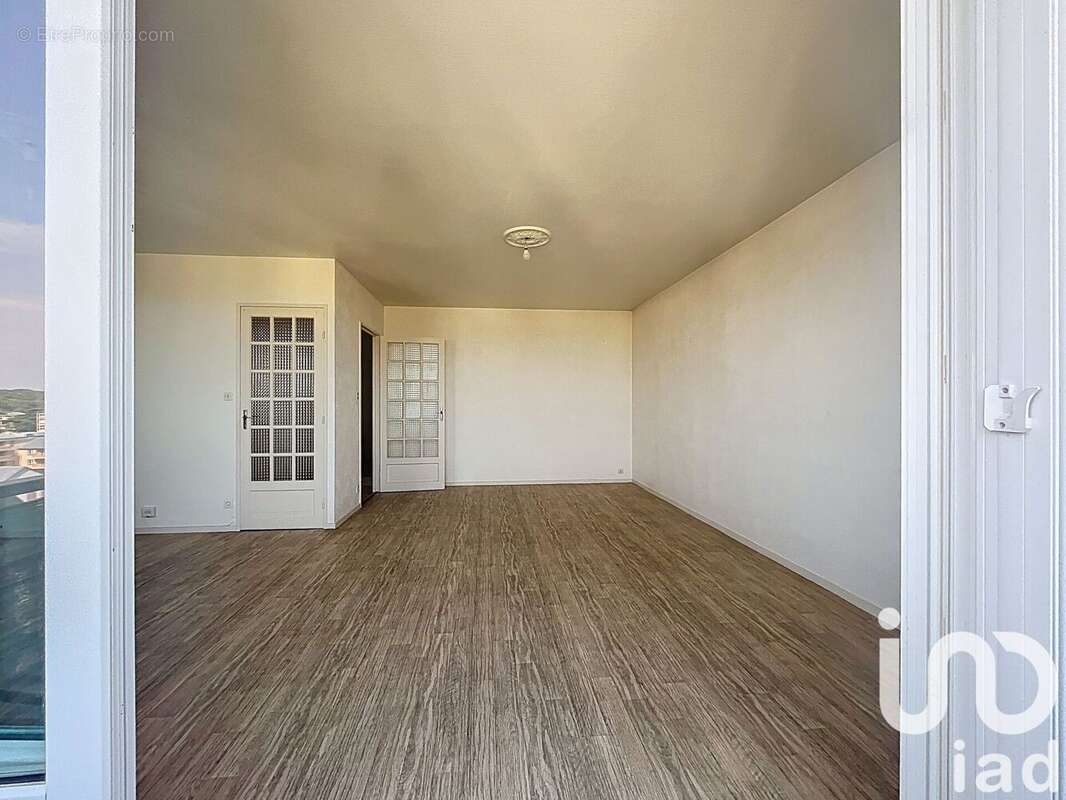 Photo 4 - Appartement à LA RICHE