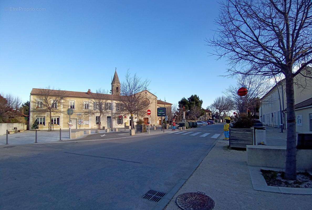 Maison à CAMARET-SUR-AIGUES