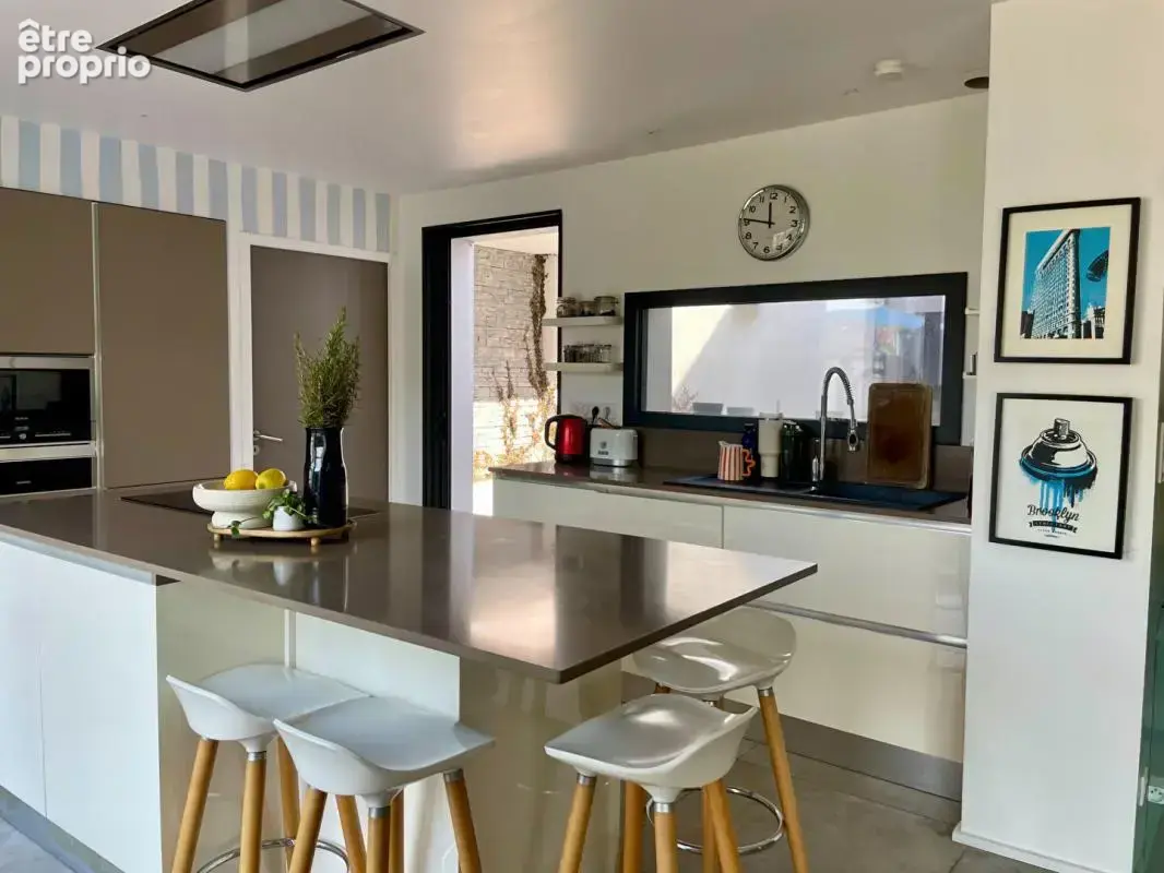 BAYONNE, Maison de ville contemporaine de 181m² - photo 8