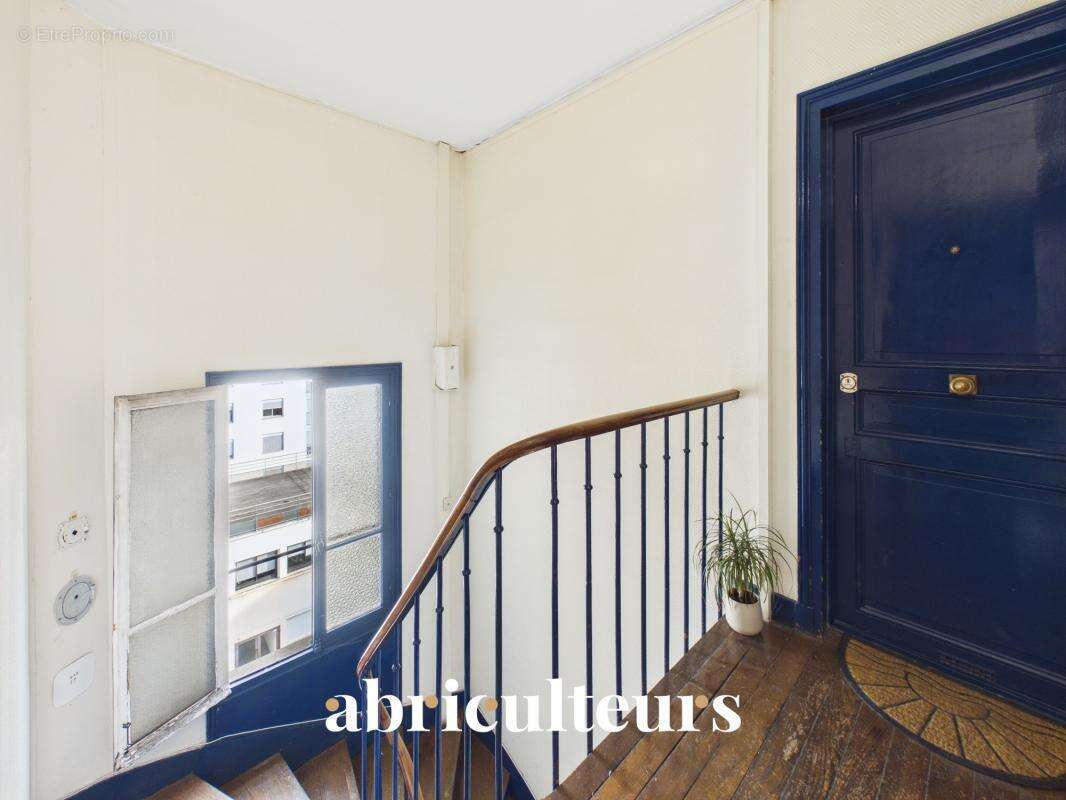 Bel appartement  lumineux de 50,7 m²  en vente à Courbevoie (92400) - photo 9