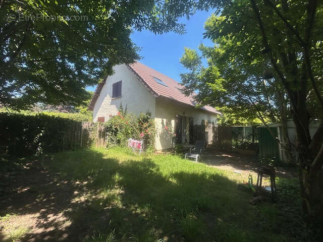Maison à LA VILLE-DU-BOIS