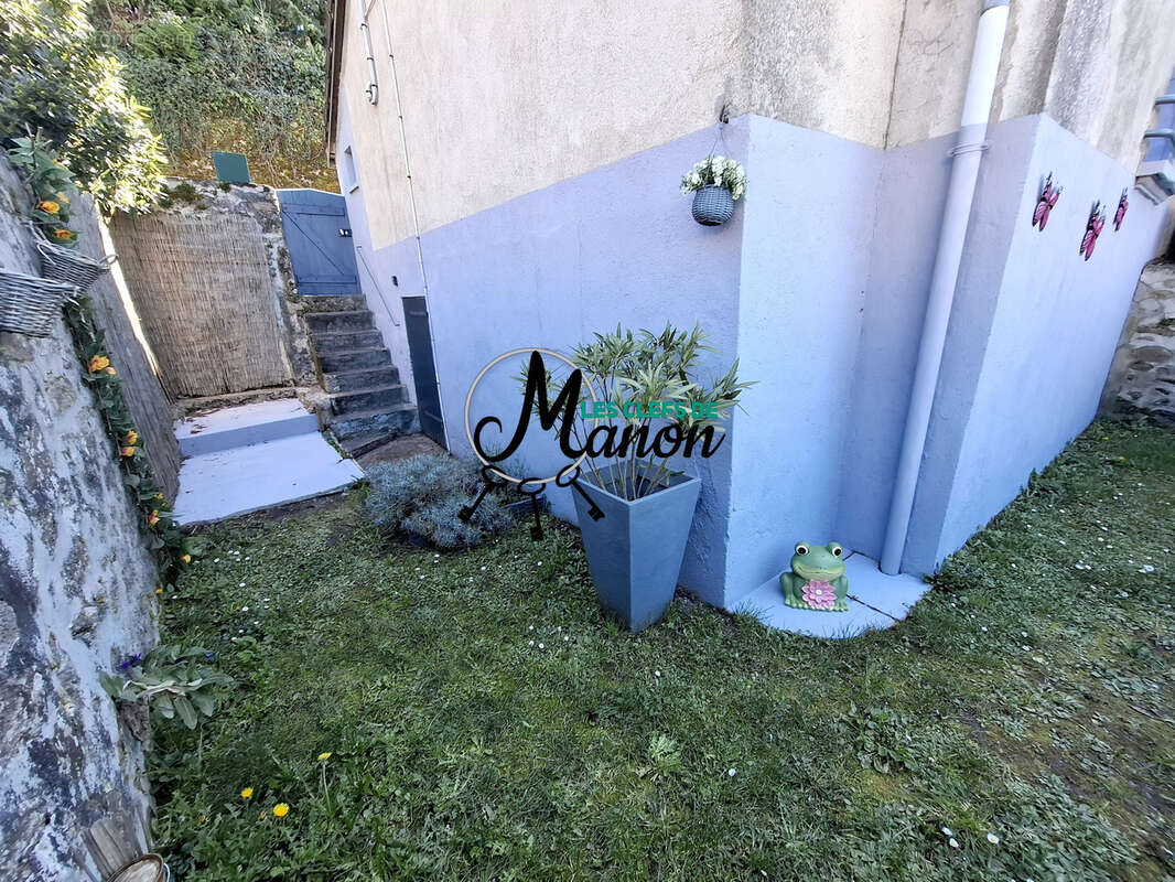 Maison à CHATEAUPONSAC