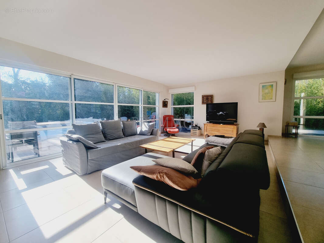 Villa au calme absolu - quartier boulouris - photo 3