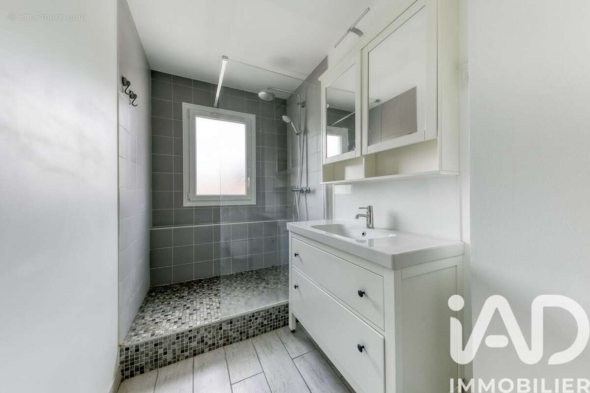 Photo 3 - Appartement à LE PLESSIS-BOUCHARD