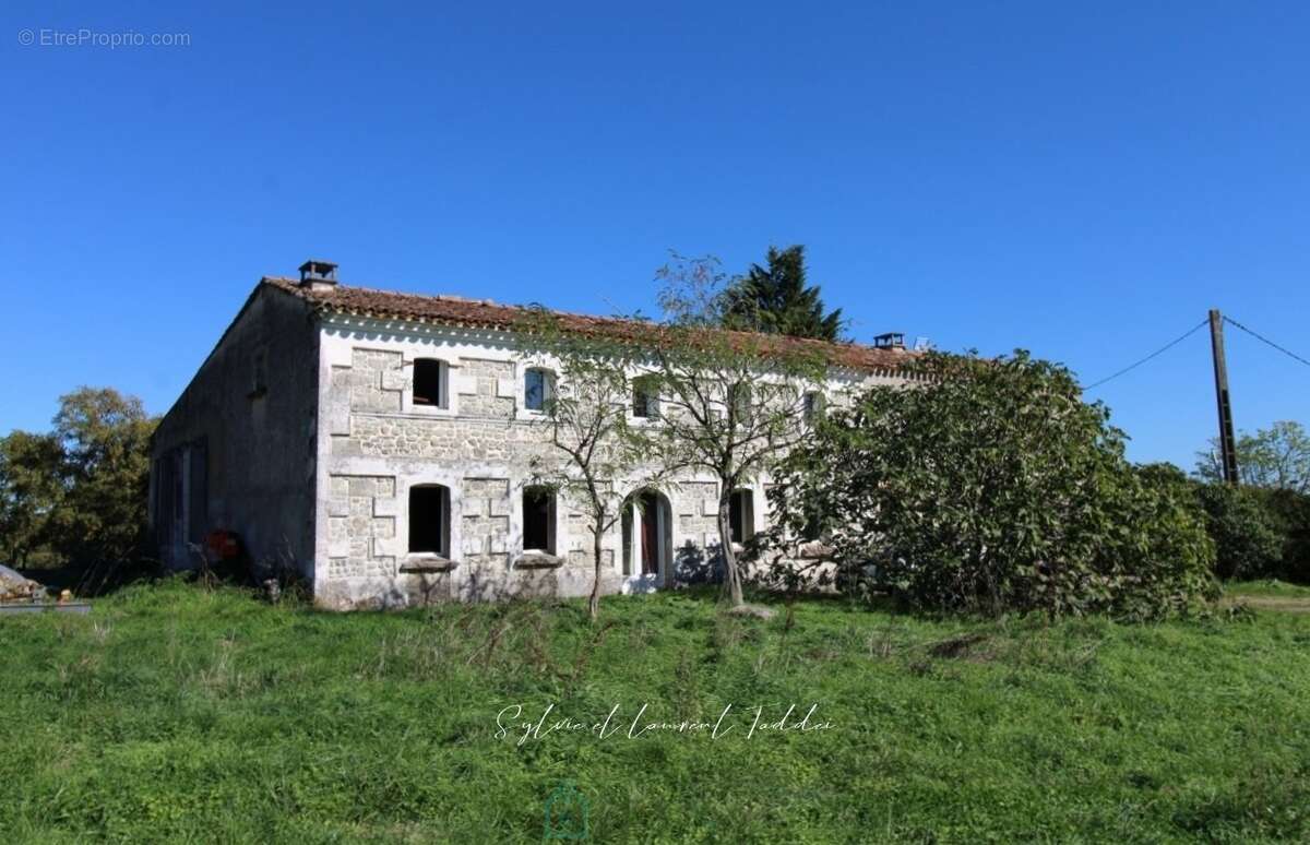 Propriété de 30 hectares  maison en pierre à rénover  dépendances  étangs - photo 5
