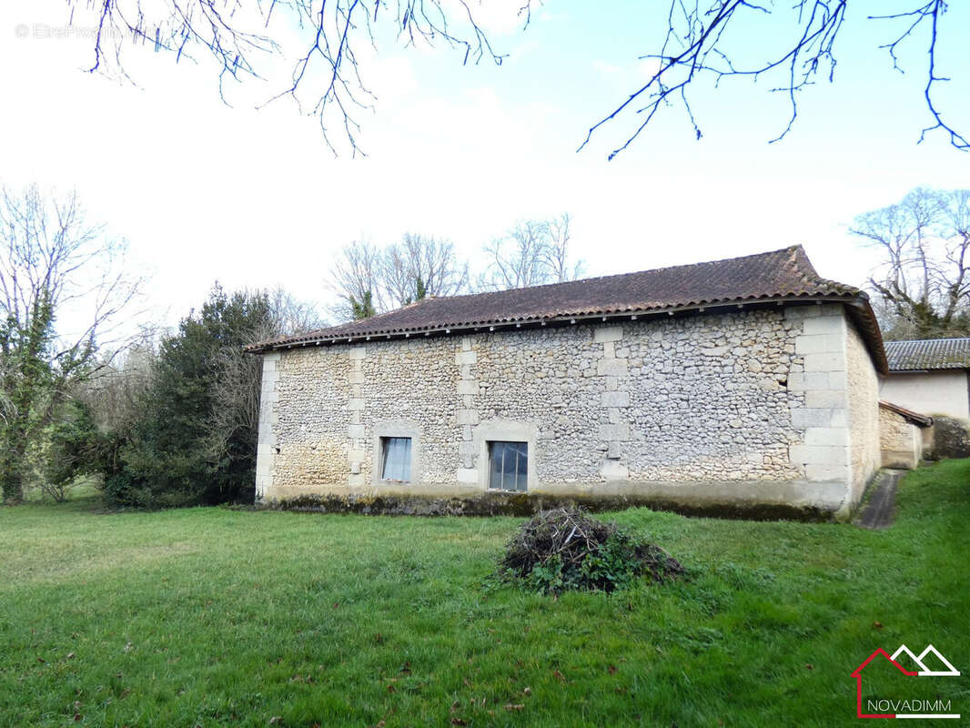 Maison à SAINT-PRIVAT-DES-PRES