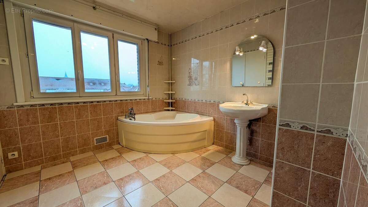 Maison à AVESNES-LE-SEC