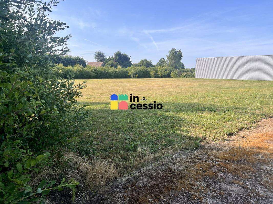 ? À VENDRE – Terrain constructible de 1 500 m² à Savign? - photo 2