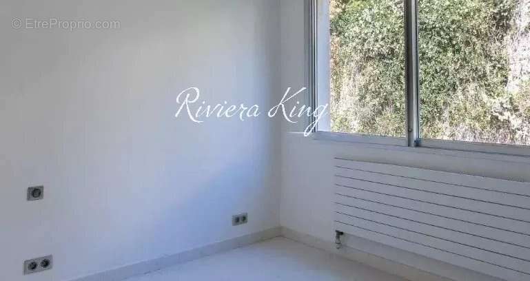 Alpes Maritimes (06) Villefranche-Sur-Mer, 4 Pieces, garage, 2 caves - photo 11
