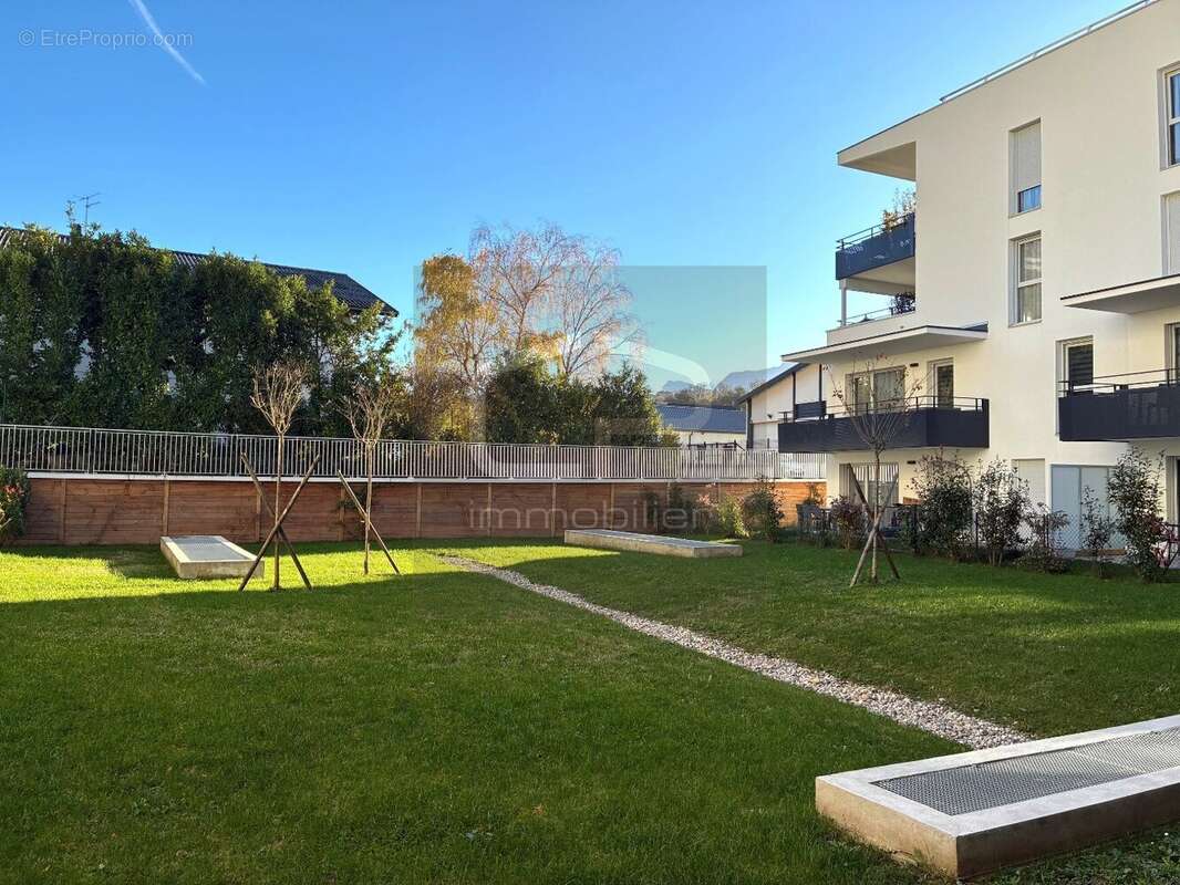 Appartement à CHALLES-LES-EAUX